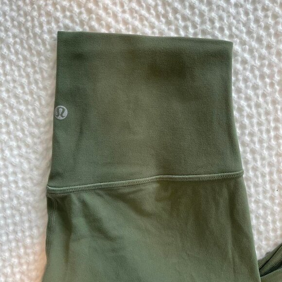 lululemon Align Leggings Size 6 High-Rise Crop 23" - Picture 3 of 8